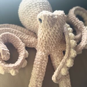 Handmade crochet Octopus Stuffed Animal Toy - Cream